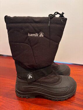 Kamik winter boots W8/M5